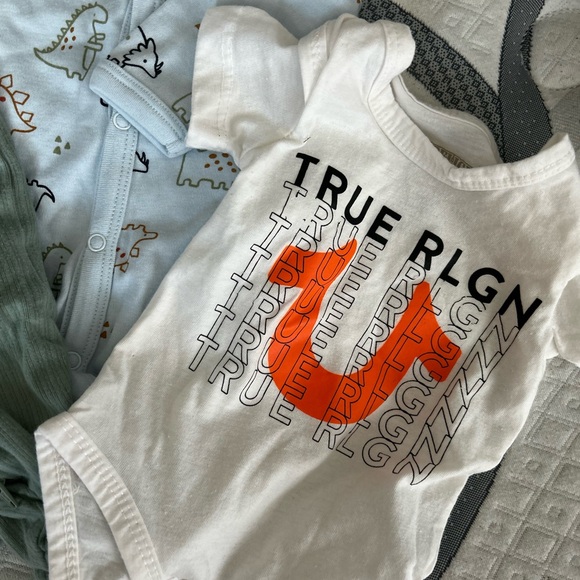 Baby clothes bundle - Picture 5 of 5